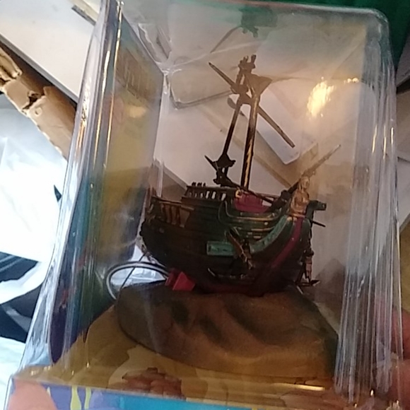 PennPlex Fish Pennplax Shipwreck Aquarium Deco Poshmark